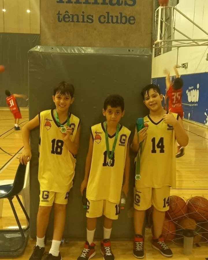 3 Crianças reunidas para foto, projeto aguios nova cintra